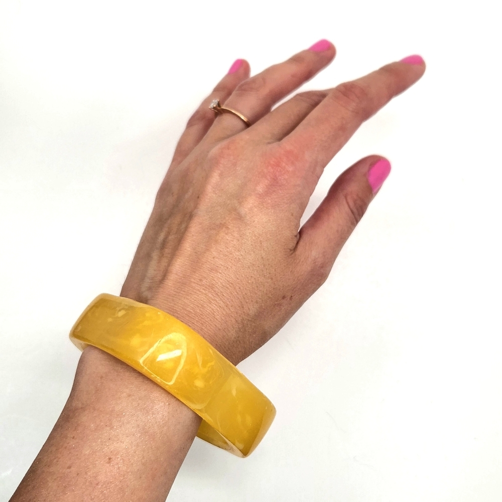 Natural Beautiful Yellow Jade jadeite bracelet bangle 2 5/8"